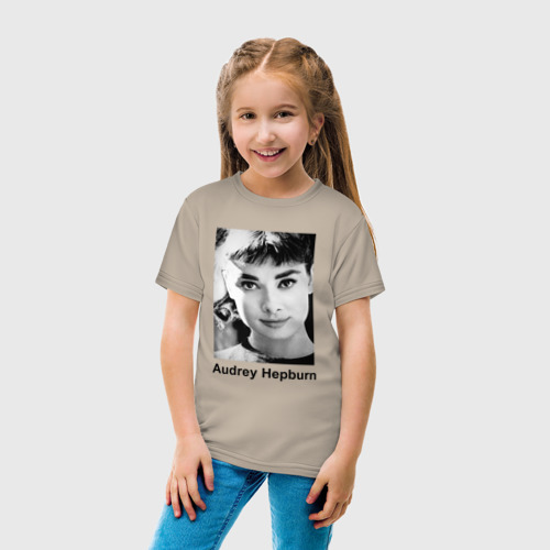 Детская футболка хлопок Одри Хепбёрн 88, цвет миндальный - фото 5