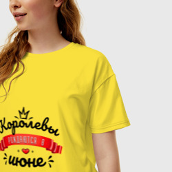 Женская футболка хлопок Oversize Королевы рождаются в июне Красная ленточка - фото 2