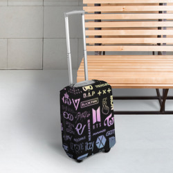 Чехол для чемодана 3D K-pop лого исполнителей - фото 2