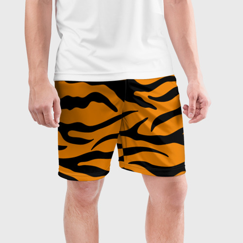 Мужские шорты спортивные с принтом Тигриные полосы, Символ 2022 года, фото на моделе #1