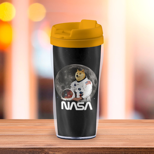 Термокружка-непроливайка Доги Космонавт Мем НАСА Doge, цвет желтый - фото 3
