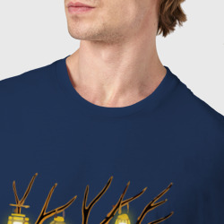 Футболка с принтом Рождественские огни для мужчины, вид на модели спереди №4. Цвет основы: темно-синий