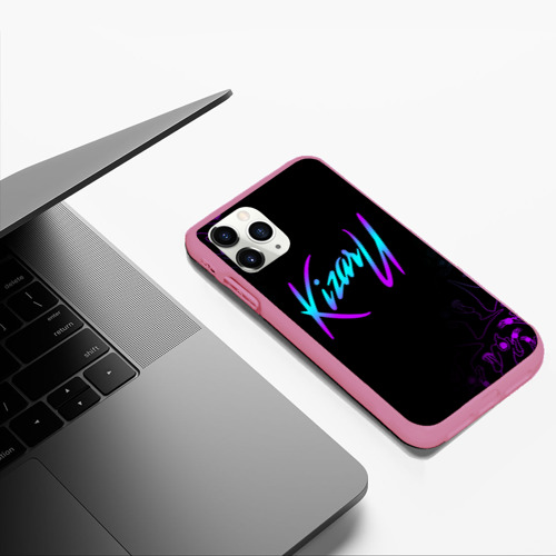 Чехол для iPhone 11 Pro Max матовый Кизару неон лого Kizaru neon, цвет малиновый - фото 5
