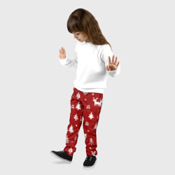 Детские брюки 3D Новогодние олени и елки на красном фоне - фото 2
