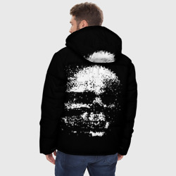 Куртка с принтом Skull's glitch для мужчины, вид на модели сзади №2. Цвет основы: черный
