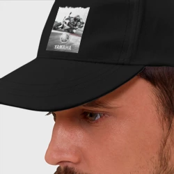 Бейсболка Yamaha на вираже