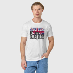 Футболка с принтом The Beatles Great Britain Битлз для мужчины, вид на модели спереди №2. Цвет основы: белый