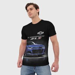 Футболка с принтом Chevrolet Camaro ZL1 Motorsport для мужчины, вид на модели спереди №2. Цвет основы: белый
