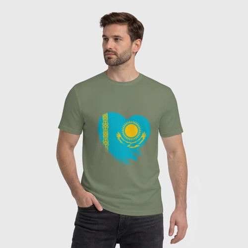 Мужская футболка хлопок с принтом Сердце - Казахстан, фото на моделе #1
