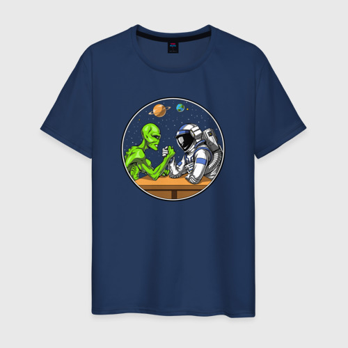 Мужская футболка хлопок Армрестлинг пришелец против космонавта, цвет темно-синий