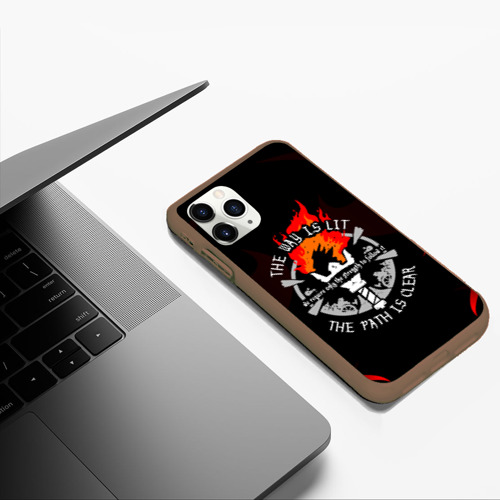 Чехол для iPhone 11 Pro Max матовый Darkest dungeon fire факел, цвет коричневый - фото 5