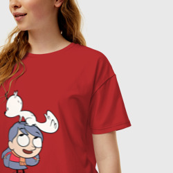 Женская футболка хлопок Oversize Хильда на фоне зимнего домика - фото 2