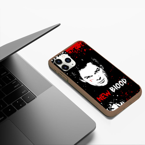 Чехол для iPhone 11 Pro Max матовый с принтом Декстер Новая Кровь / Dexter New Blood, фото #5
