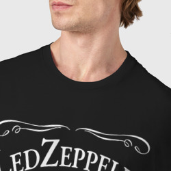 Футболка с принтом Led Zeppelin, Лед Зеппелин для женщины, вид на модели спереди №4. Цвет основы: черный