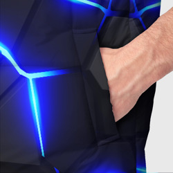Жилет с принтом Cyberpunk 2077: броня синяя сталь для мужчины, вид на модели спереди №4. Цвет основы: черный