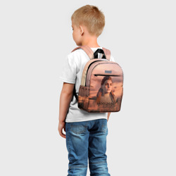 Рюкзак с принтом Aloy horizon forbidden zero dawn для ребенка, вид на модели спереди №2. Цвет основы: белый