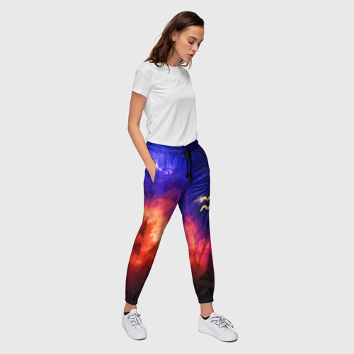 Женские брюки 3D с принтом ВОДОЛЕЙ - знак в космосе, вид сбоку #3
