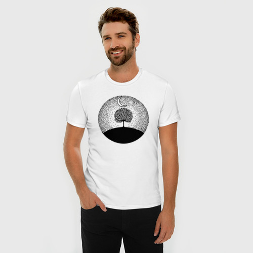 Мужская футболка хлопок Slim с принтом Луна и дерево, фото на моделе #1