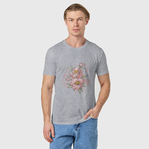 Мужская футболка хлопок с принтом Нежные розовые цветы, фото на моделе #1