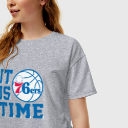 Женская футболка хлопок Oversize It Is Philadelphia 76ers Time Филадельфия Севенти Сиксерс - фото 2