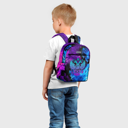 Детский рюкзак 3D с принтом НЕОНОВЫЙ ГЕРБ РОССИИ ОГОНЬ / NEON FIRE, фото на моделе #1