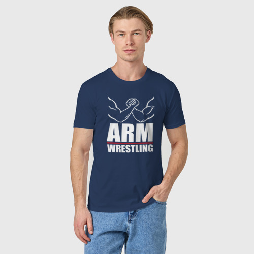 Мужская футболка хлопок Армрестлинг мускулистые руки, цвет темно-синий - фото 3