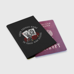 Обложка для паспорта матовая кожа Карты с черепами короля, розы и кастет - Good things come to those who hustle - фото 2