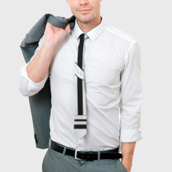 Галстук с принтом Обанай Игуро Хаёри для мужчины, вид на модели спереди №3. Цвет основы: белый