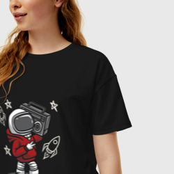 Женская футболка хлопок Oversize Космонавт с магнитофоном - фото 2
