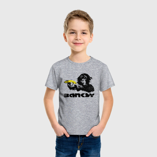 Детская футболка хлопок с принтом Banksy - Бэнкси обезьяна с бананом, фото на моделе #1