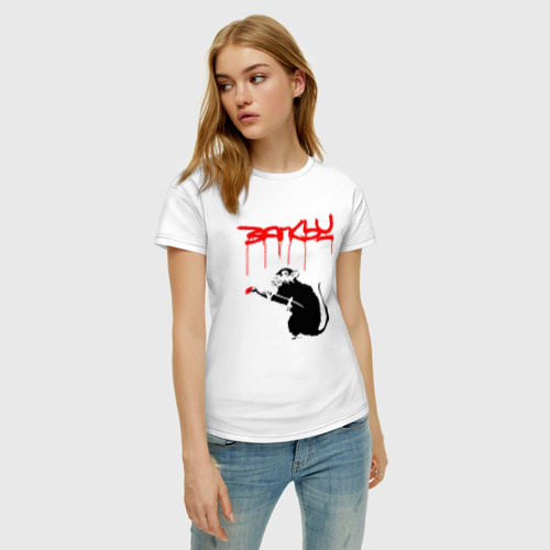 Женская футболка хлопок с принтом Banksy - крыса, фото на моделе #1