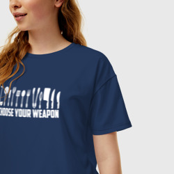 Женская футболка хлопок Oversize Выберите ваше оружие - фото 2