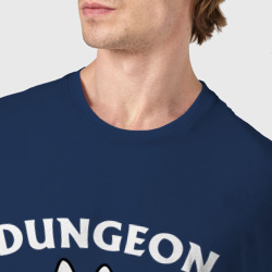 Футболка с принтом Dungeon Meowster для мужчины, вид на модели спереди №4. Цвет основы: темно-синий