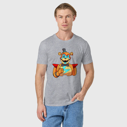 Мужская футболка хлопок с принтом Five Nights at Freddy's: Security Breach - Глэмрок Фредди (Glamrock Freddy), фото на моделе #1