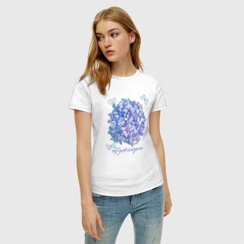 Женская футболка хлопок с принтом Сиреневая гортензия и бабочки Hydrangea, фото на моделе #1