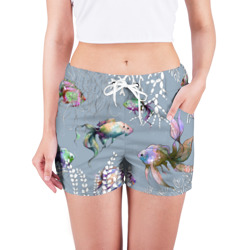 Женские шорты 3D Разноцветные акварельные рыбки и белые водоросли - фото 2
