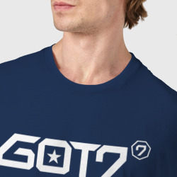 Футболка с принтом Got7 jinyoung для мужчины, вид на модели спереди №4. Цвет основы: темно-синий