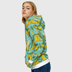 Толстовка с принтом Banana pattern / Summer / Fashion 2022 для женщины, вид на модели спереди №3. Цвет основы: белый