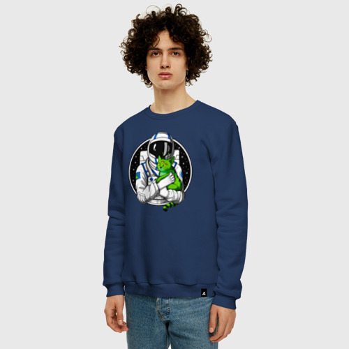 Мужской свитшот хлопок Космонавт с инопланетным котом, цвет темно-синий - фото 3