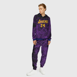 Мужской костюм с толстовкой 3D Lakers 24 фиолетовое пламя - фото 2