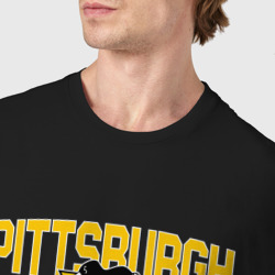 Футболка с принтом Pittsburgh Penguins Питтсбург Пингвинз для мужчины, вид на модели спереди №4. Цвет основы: черный