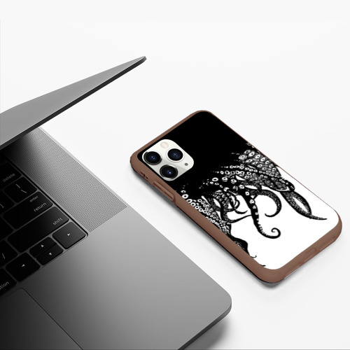 Чехол для iPhone 11 Pro матовый с принтом В щупальцах осьминога, фото #5