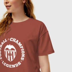 Женская футболка хлопок Oversize Символ Valencia и надпись Football Legends and Champions - фото 2