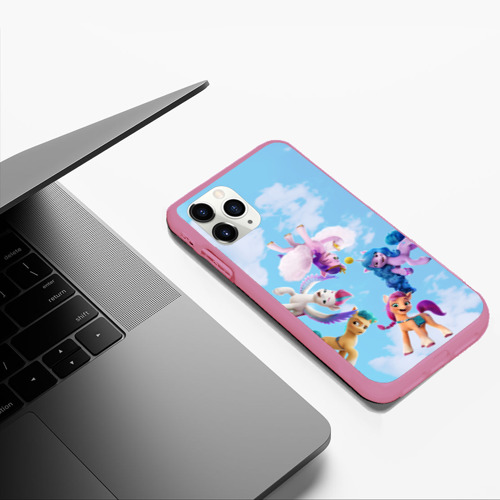 Чехол для iPhone 11 Pro Max матовый My Little Pony летают в облаках, цвет малиновый - фото 5