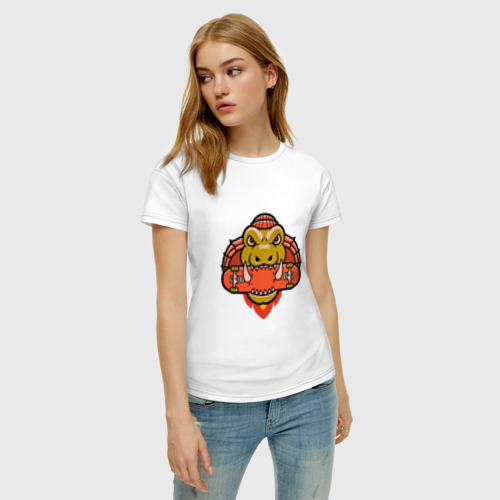 Женская футболка хлопок с принтом DINOSAUR AND SKATEBOARD, фото на моделе #1