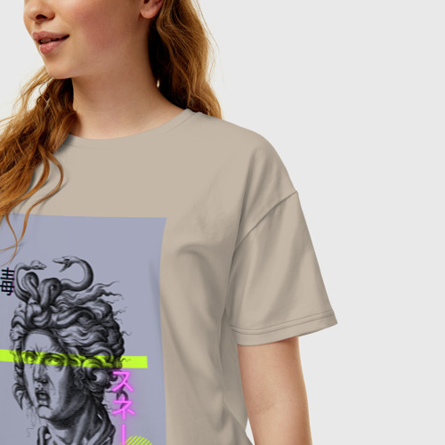 Женская футболка хлопок Oversize Медуза Горгона с японскими иероглифами, цвет миндальный - фото 3