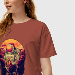 Женская футболка хлопок Oversize Космонавт дарит подарки инопланетянам - фото 2