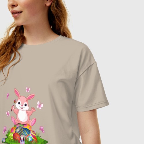 Женская футболка хлопок Oversize BUNNY PAINTS EGGS, цвет миндальный - фото 3