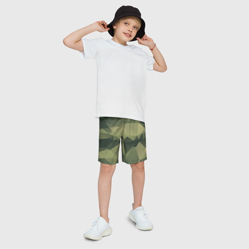 Детские спортивные шорты 3D с принтом 3д полигоны - камуфляж, фото на моделе #1