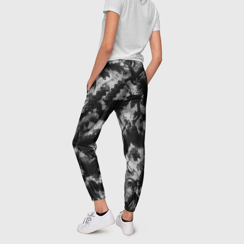 Женские брюки 3D с принтом Черно-белый абстрактный камуфляж, вид сзади #2